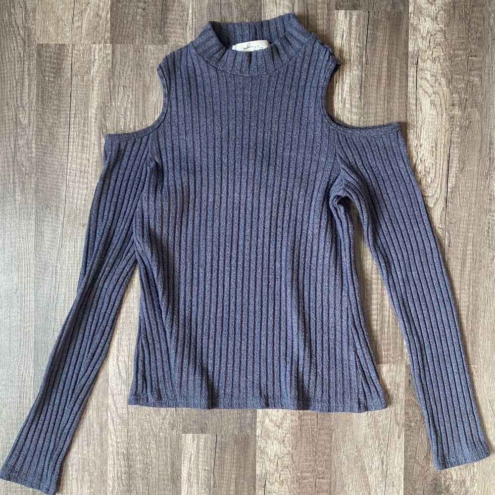 turtle neck sweater